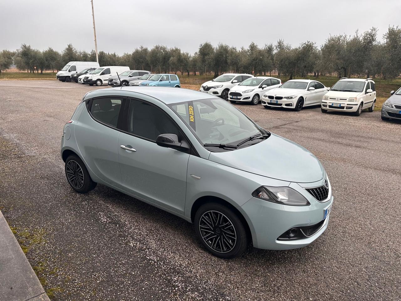 Lancia Ypsilon 1.0 FireFly 5 porte S&S Hybrid Gold Plus