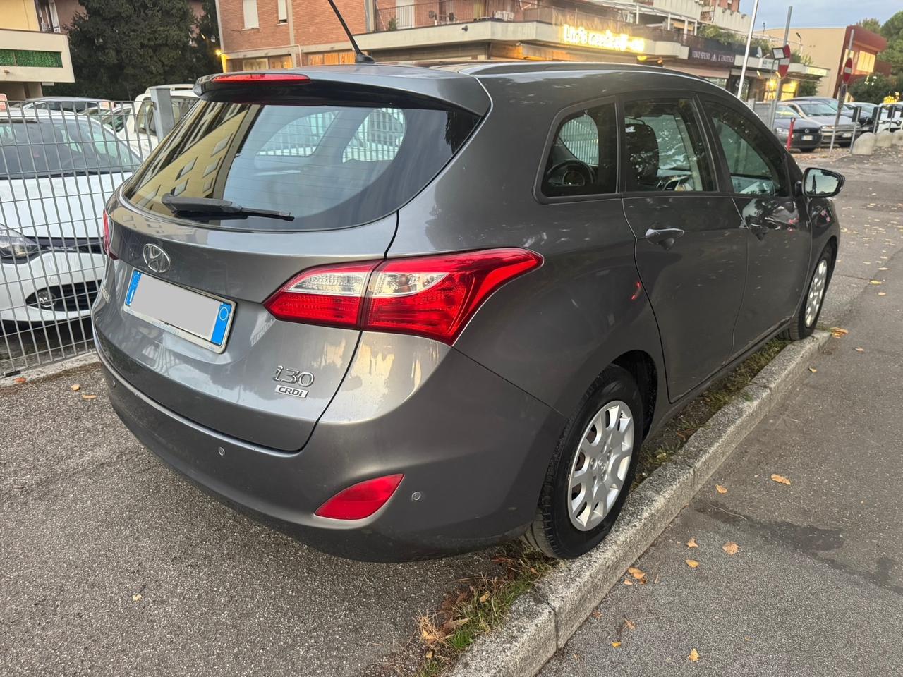 Hyundai i30 Wagon 1.6 CRDi neopaten garanzia 12 m