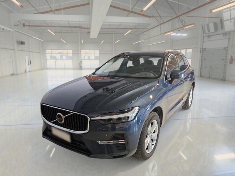 VOLVO XC60 B4 D automatico Momentum Pro