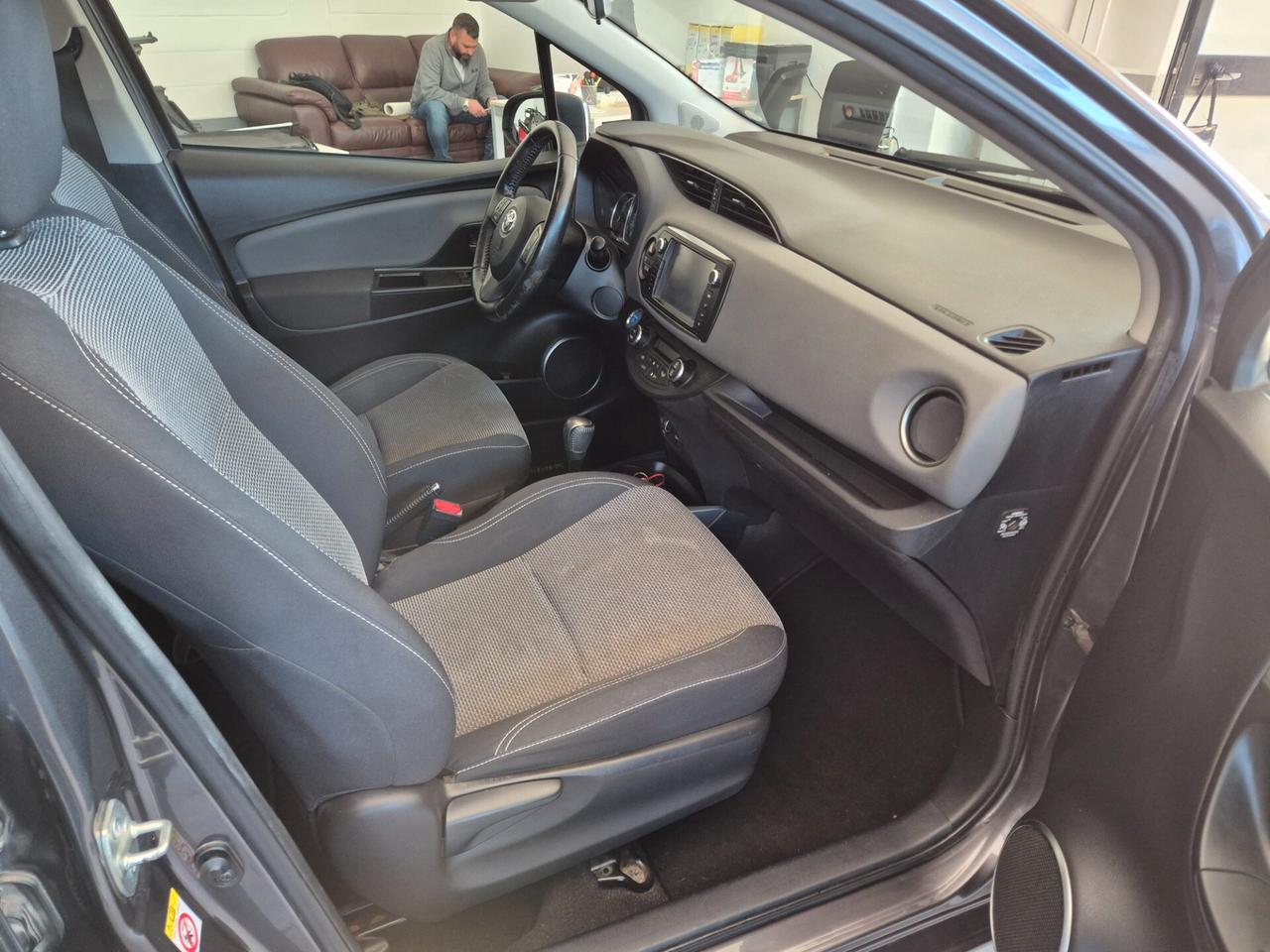 Toyota Yaris 1.5 Hybrid 5 porte Active