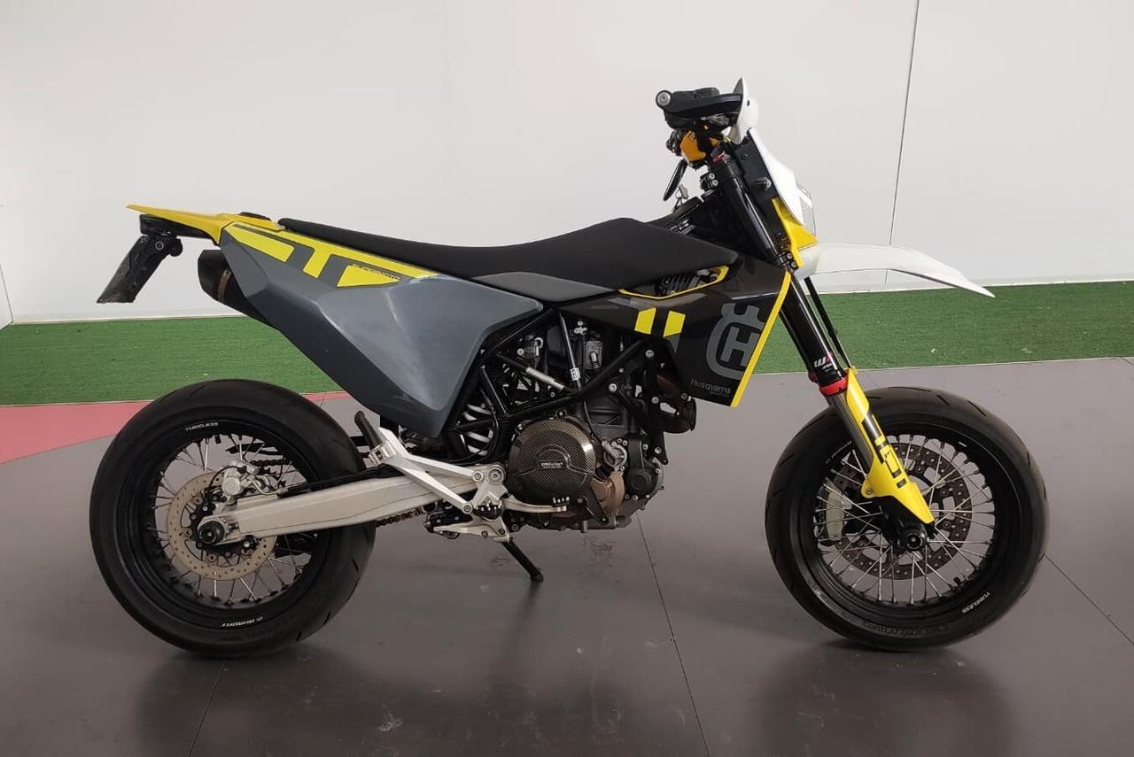 Husqvarna 701 Supermoto