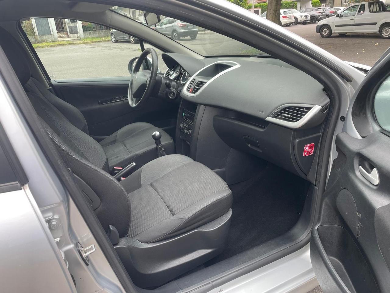 Peugeot 207 1.4 8V 75CV 5p. Energie Sport ECO GPL per Neopatentati