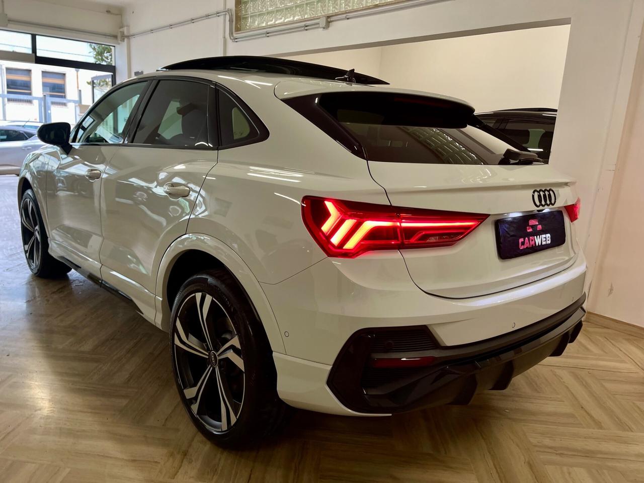AUDI Q3 SPORTBACK 45 TFSI e S line TETTO SONOS 2023