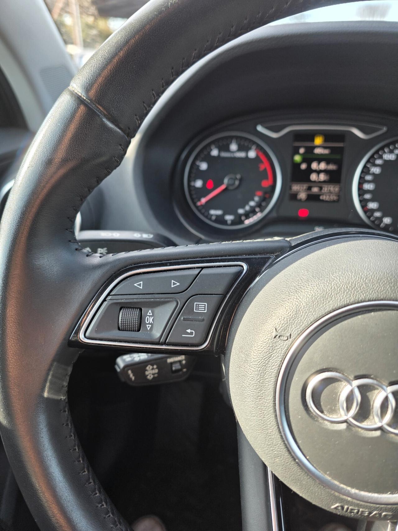 Audi Q2 30 TFSI Identity Black