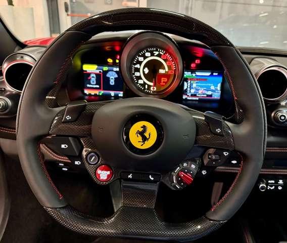 Ferrari F8 Tributo Iva Esposta