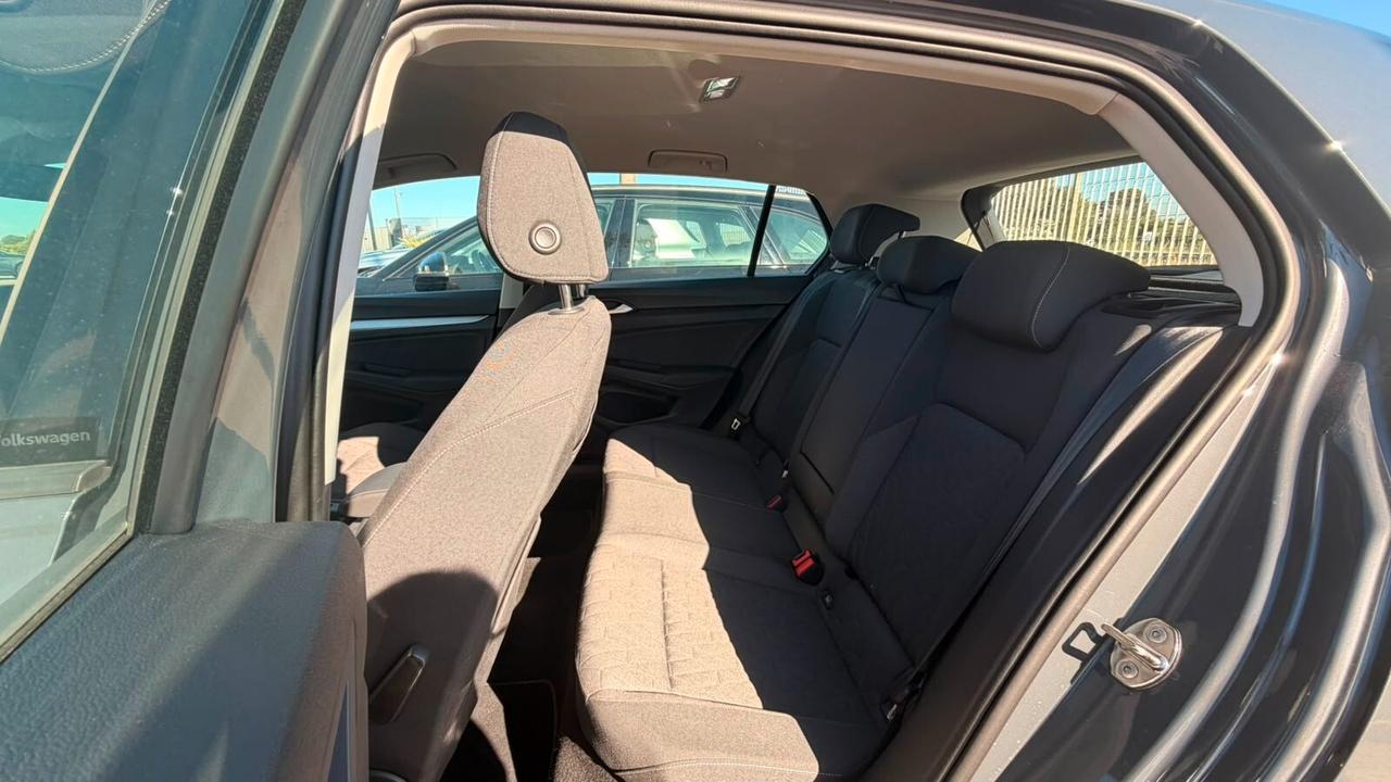 Volkswagen Golf 2.0 TDI 115 CV SCR Life C/A