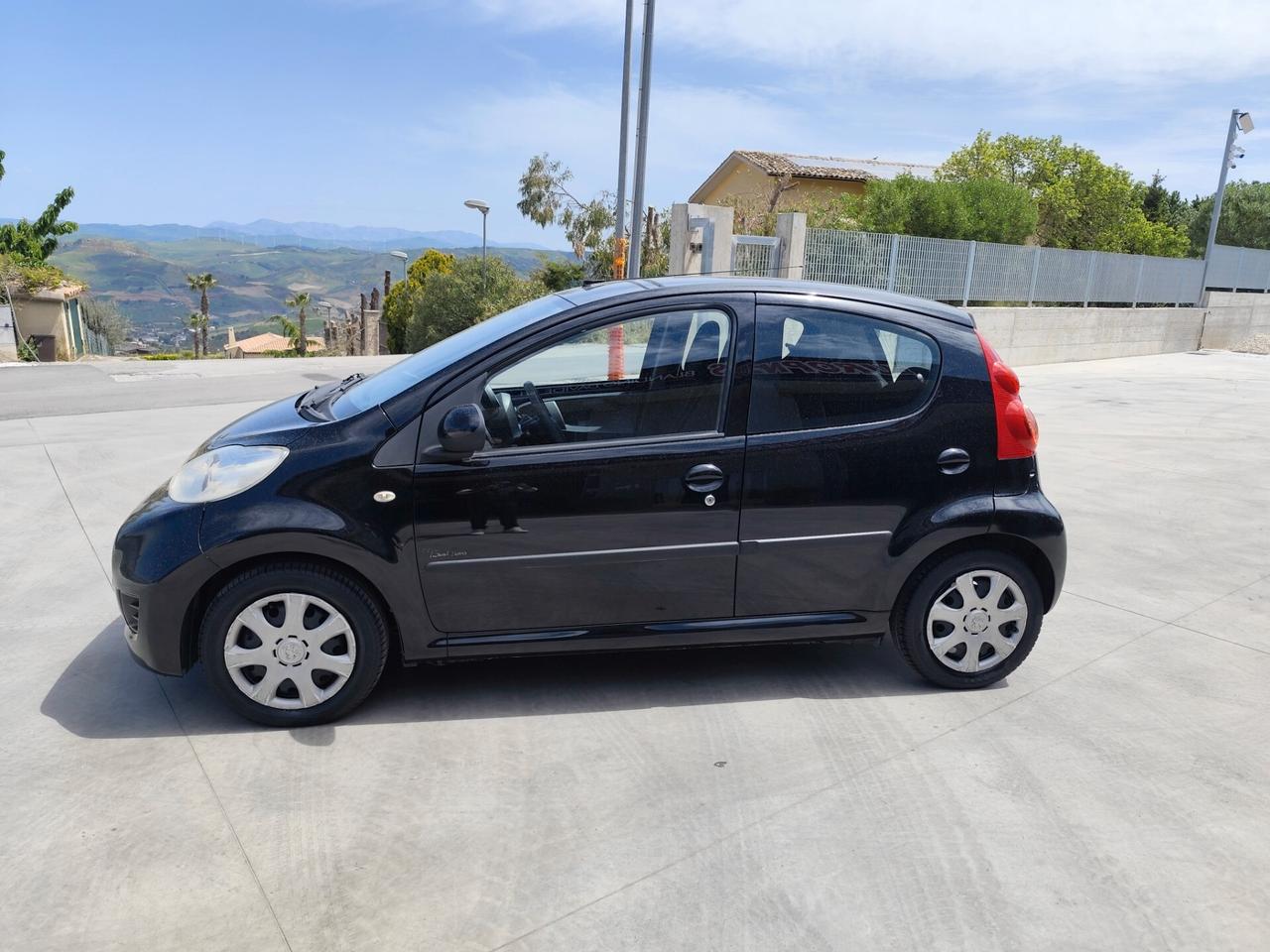 Peugeot 107 1.0 68CV 5p. Sweet Years