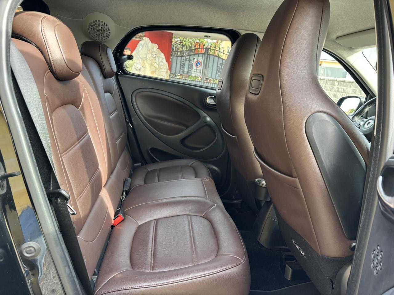 Smart ForFour ALL BLACK