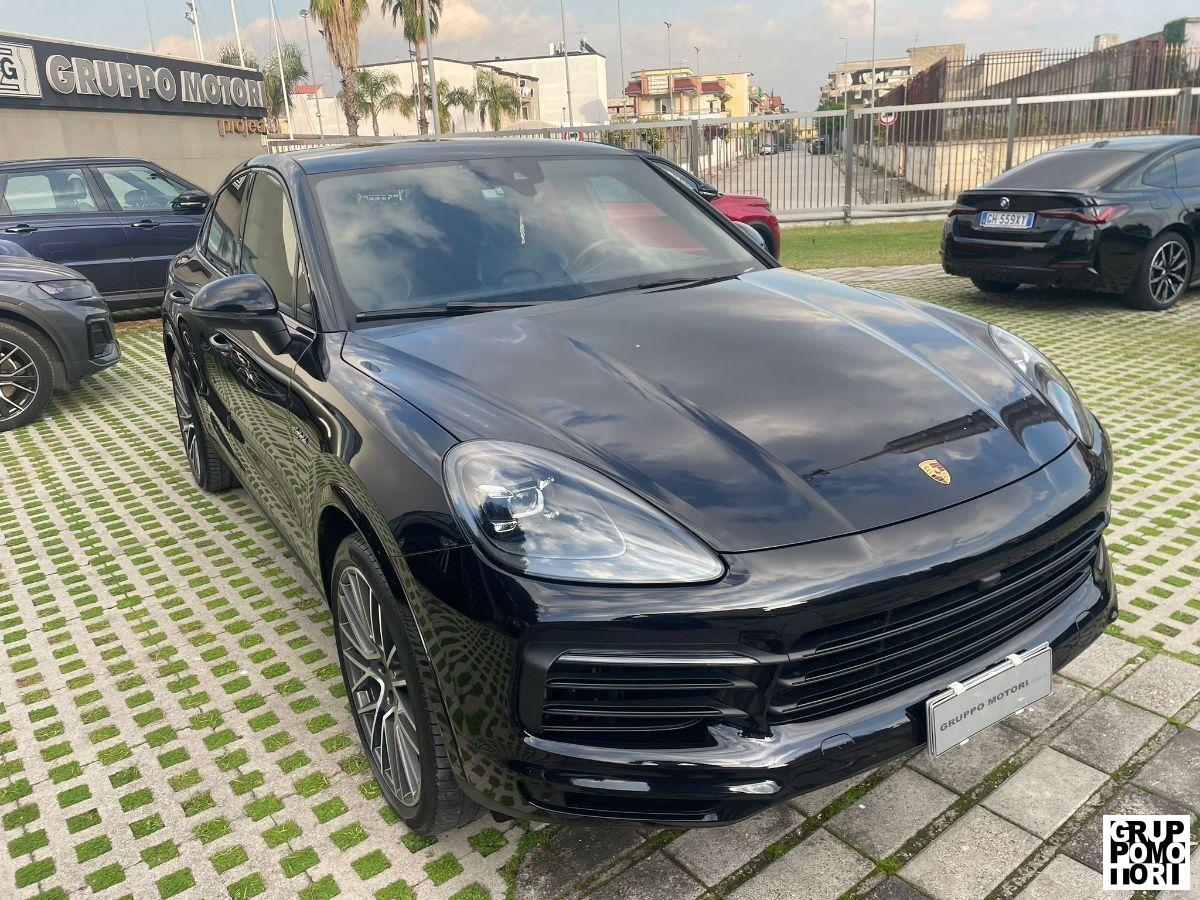 PORSCHE - Cayenne Coupe'