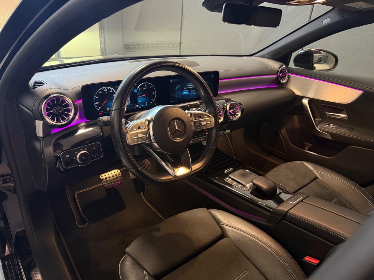 Mercedes-benz A 180 d Premium Edition One AMG Night Edition
