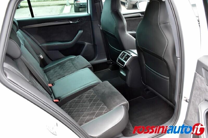 SKODA SUPERB WAGON 2.0 TDI 200 CV DSG SPORTLINE + R19 VEGA