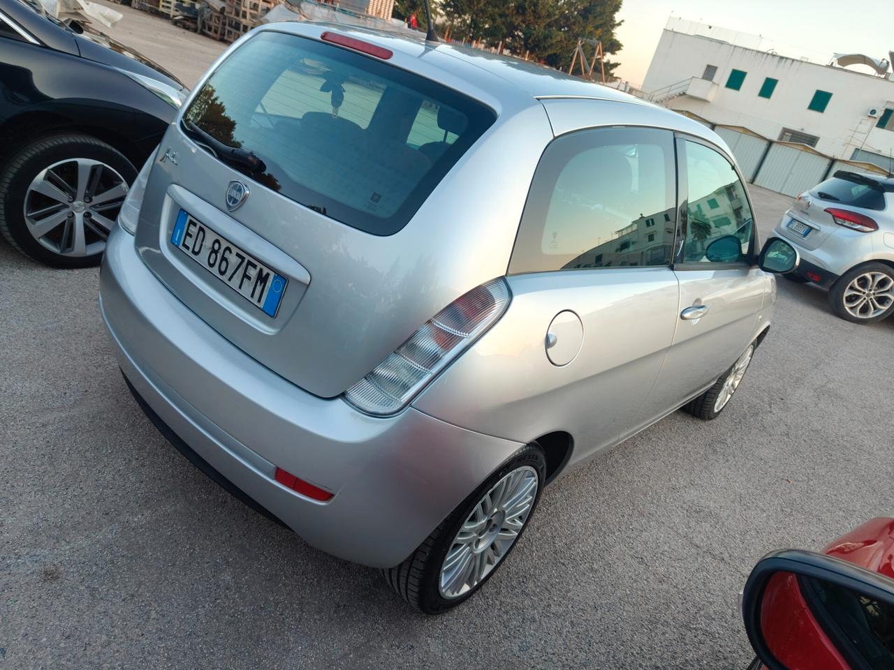 Lancia Ypsilon 1.2 New Oro GPL
