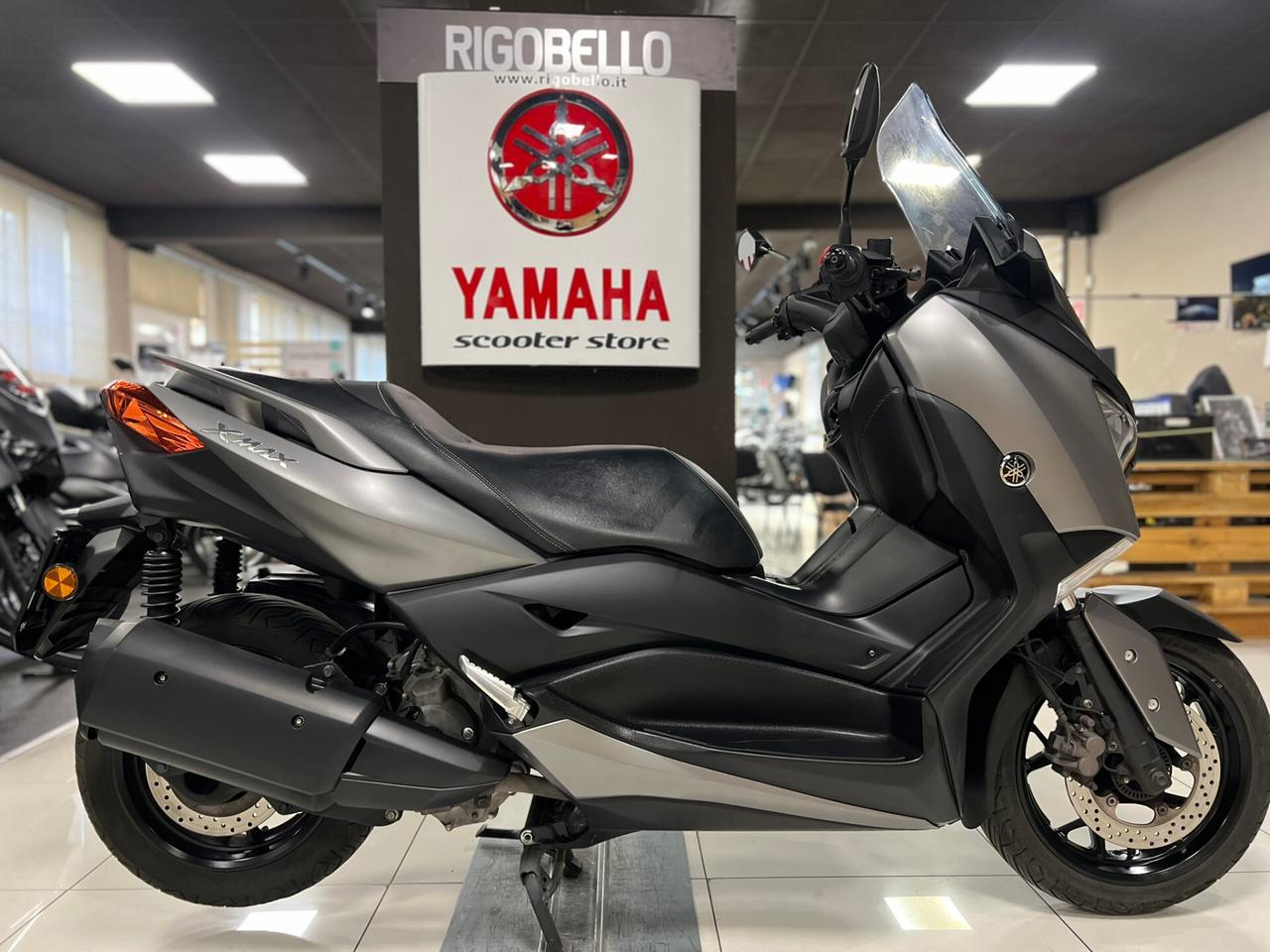 Yamaha X-Max 300