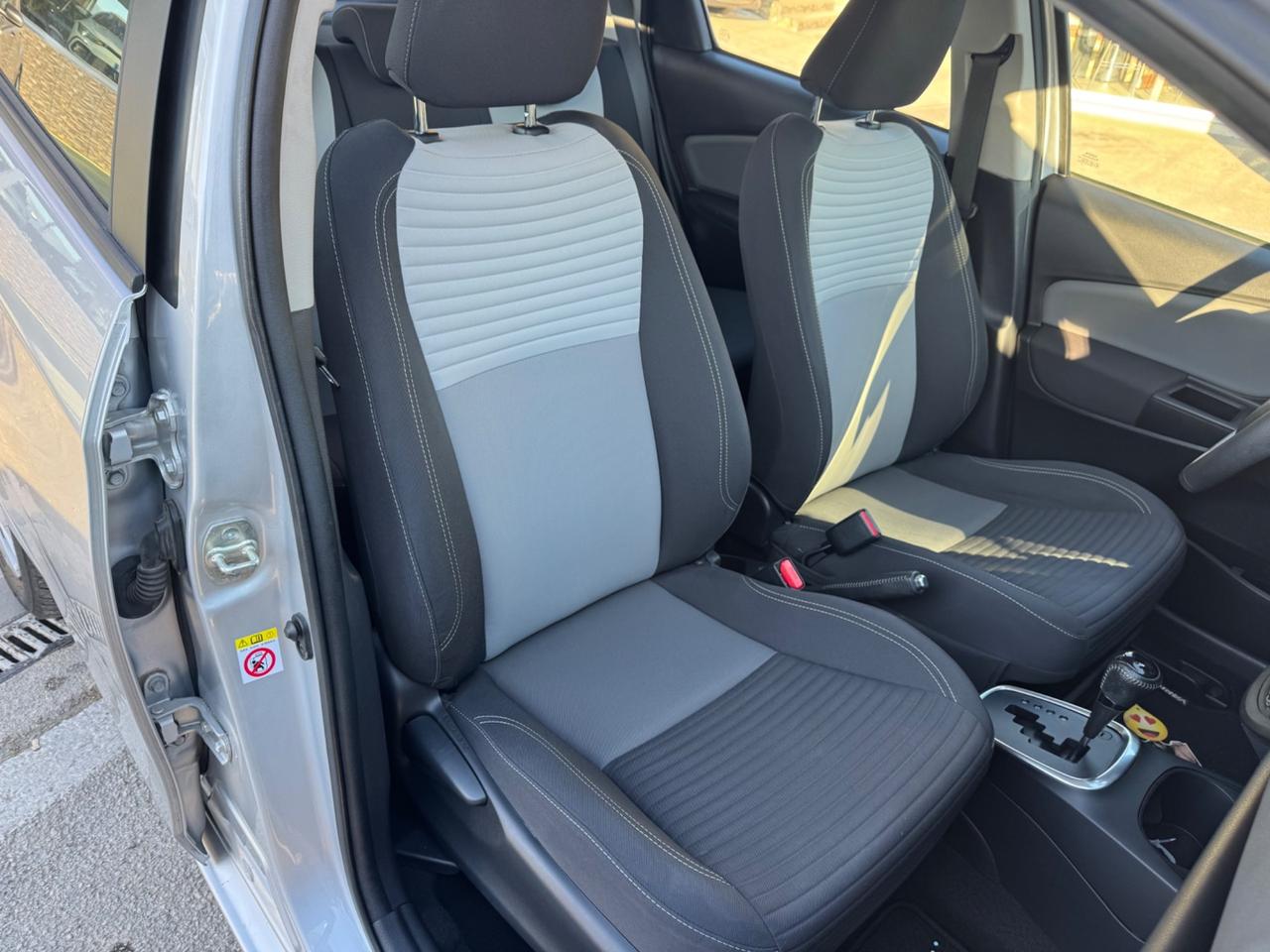 Toyota Yaris 1.5 HYBRID 5P.