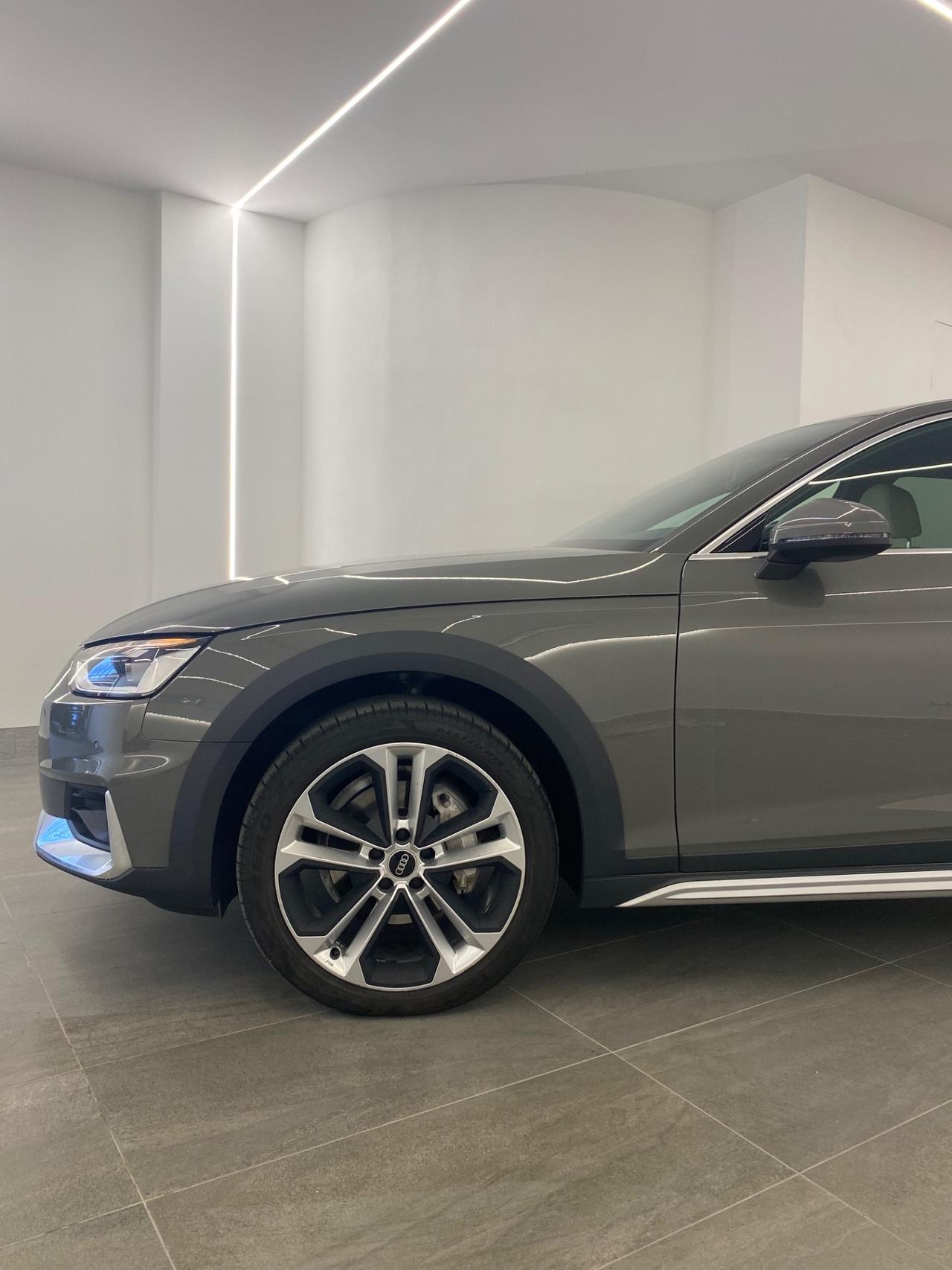 Audi A4 allroad A4 allroad 40 TDI 204 CV S tronic Identity Contrast