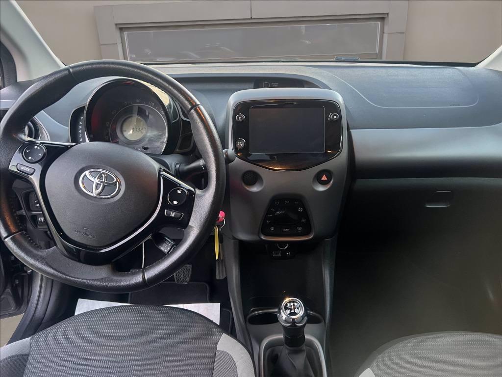 TOYOTA Aygo 5p 1.0 Lounge connect my14 del 2021