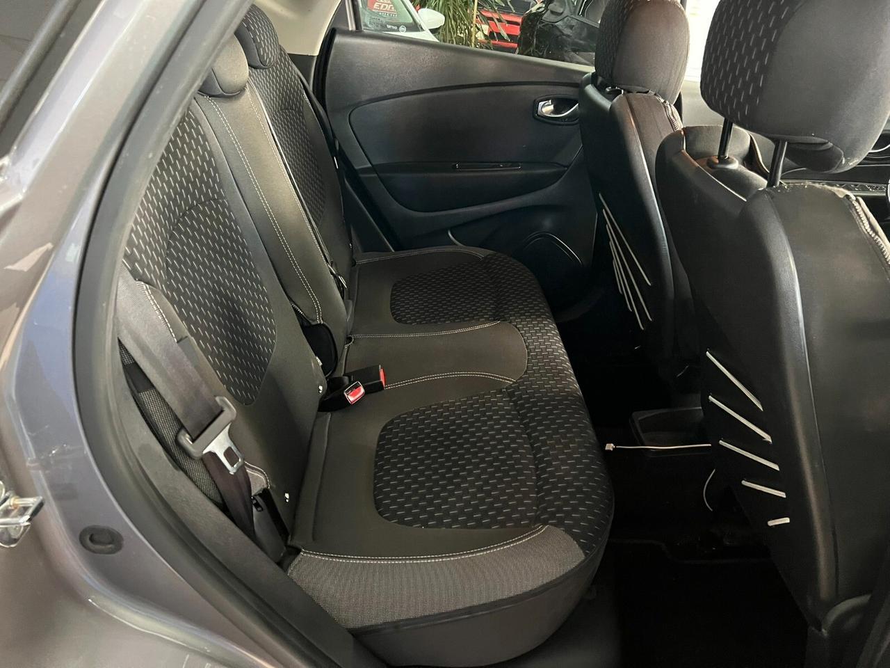Renault Captur 1.5 dCi 90CV EDC Energy Intens