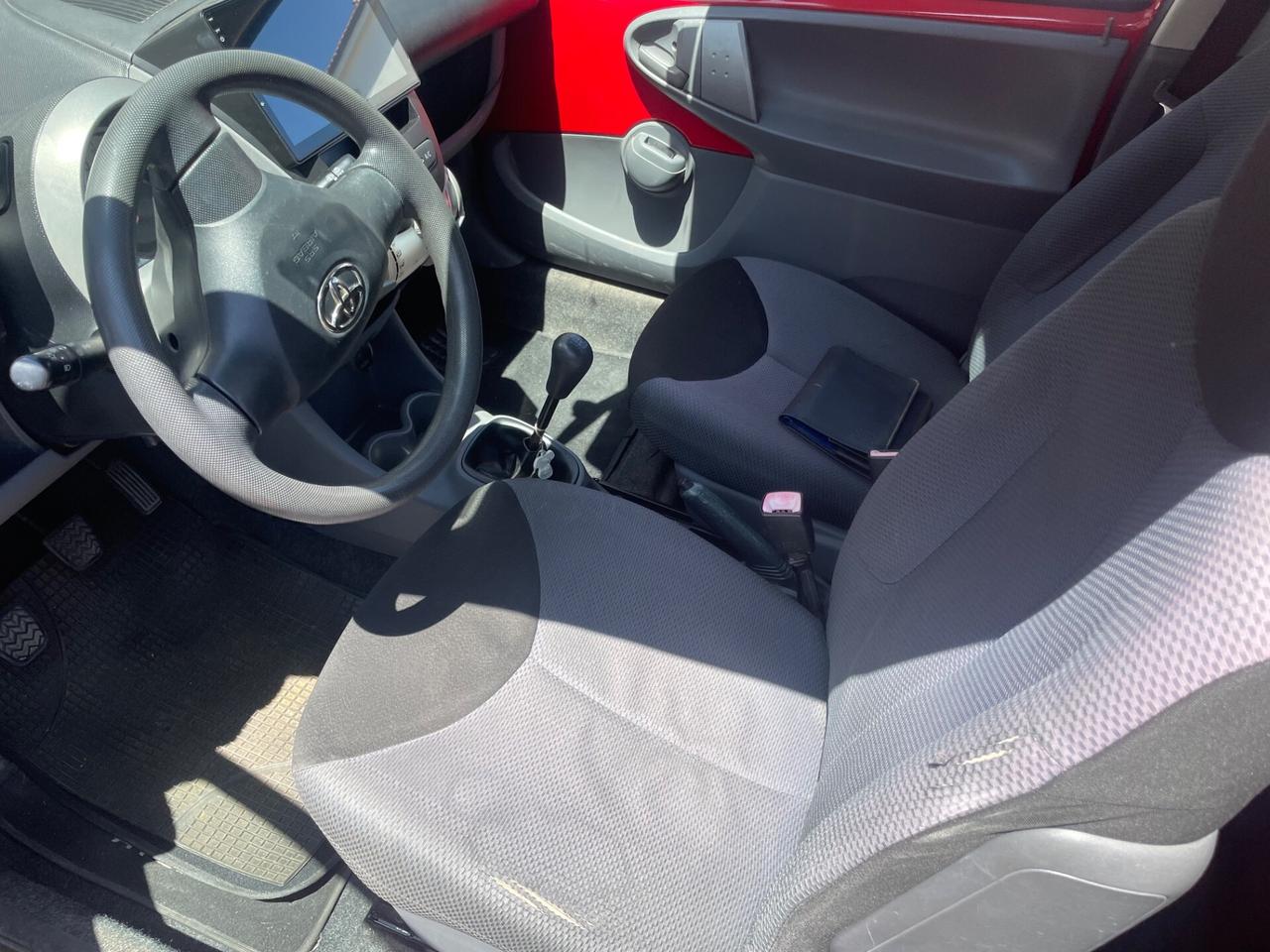 Toyota Aygo 1.0 benzina ok neopatentati clima