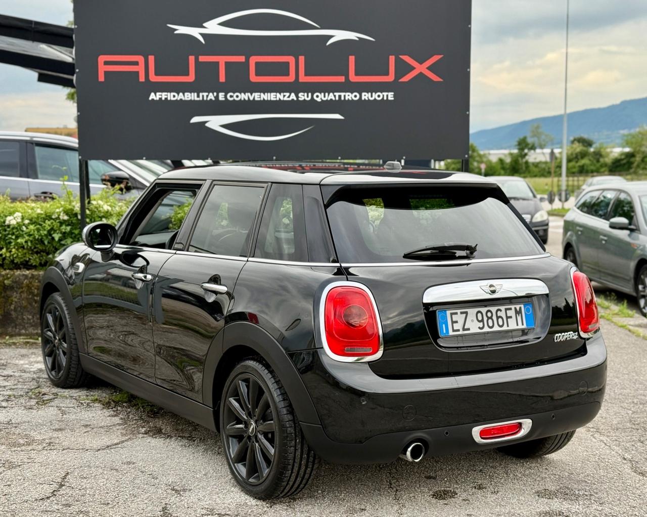 MINI COOPER 1.5BENZINA 136CV 5 porte 2015