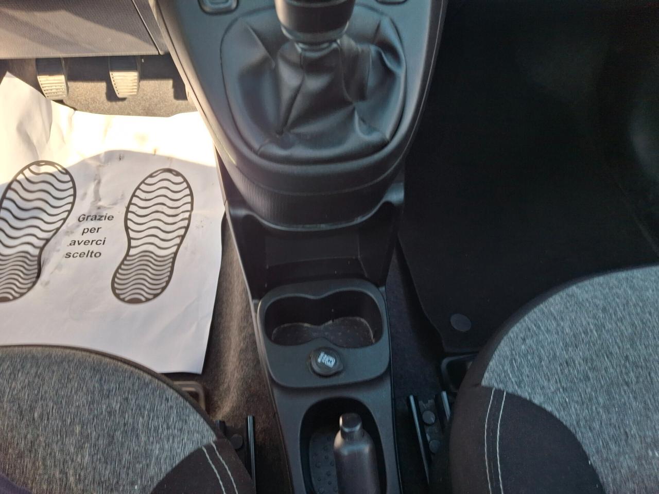 Fiat Panda 1.2 EasyPower modello lounge Neopatentati