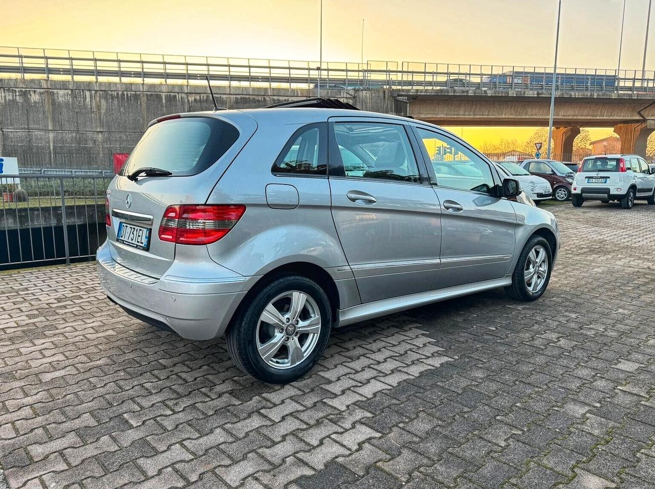 Mercedes-benz B 200 Sport AUTOMATICA SENSORI PDC CRUISE TETTO PANORAMICO APRIBILE