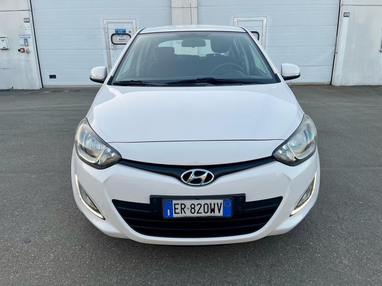 Hyundai i20 1.2benzina 2013 150.000km per neopatentati