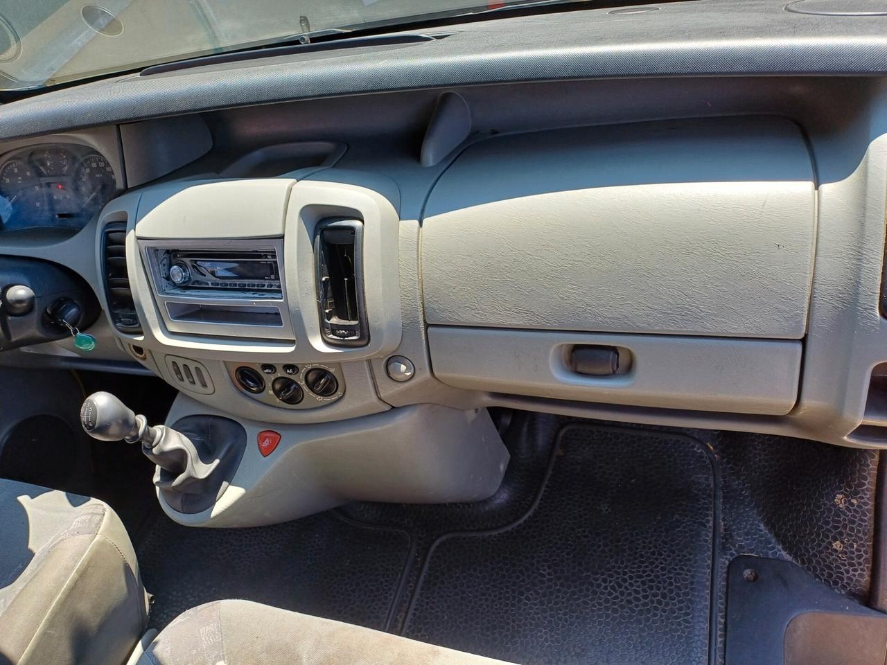 Renault Trafic T27 1.9 dCi/80 PC-TN Furg.Generiq