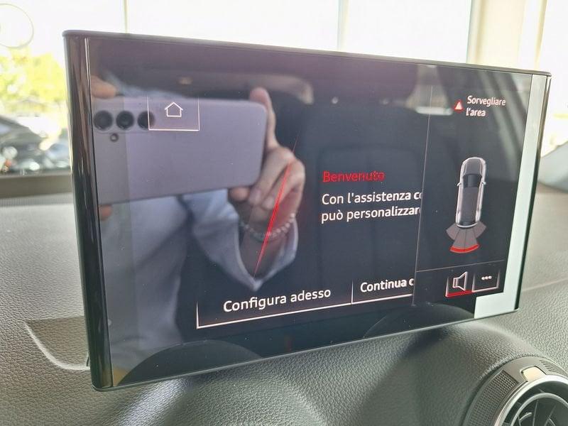 Audi Q2 Q2 35 TDI S tronic Identity Black