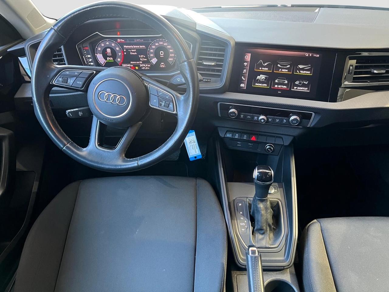Audi A1 citycarver 30 TFSI S tronic Identity Contrast