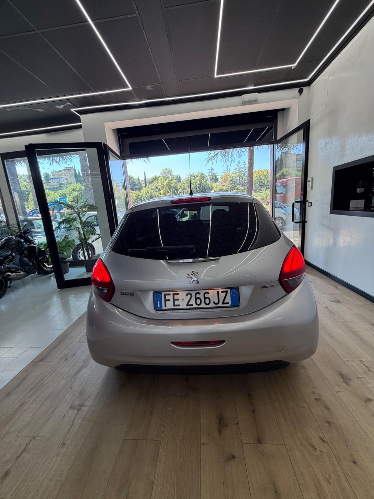 Peugeot 208 PureTech 82 5 porte Allure