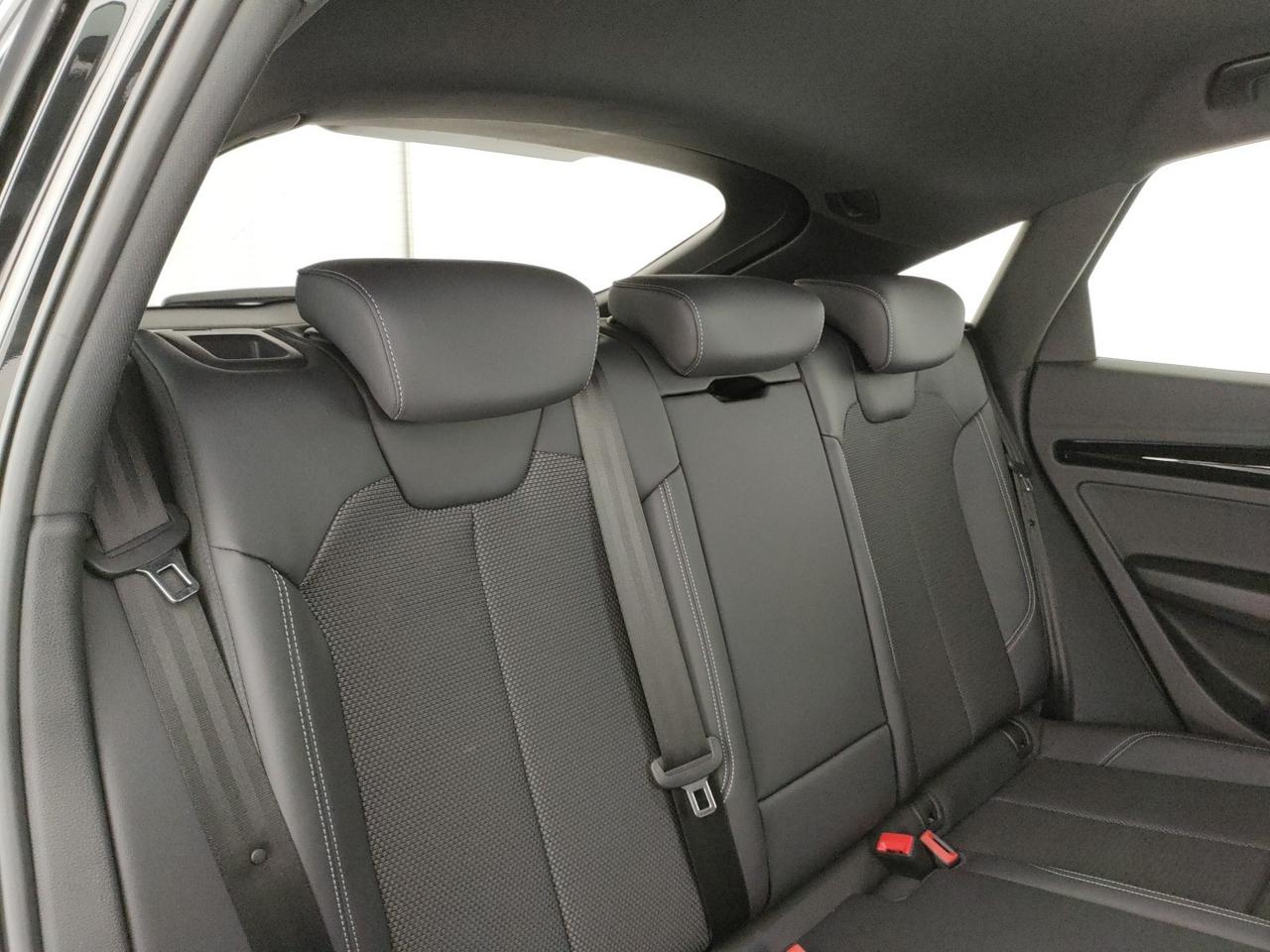 Audi Q5 sportback 40 2.0 tdi mhev 12v identity black quattro s-tronic