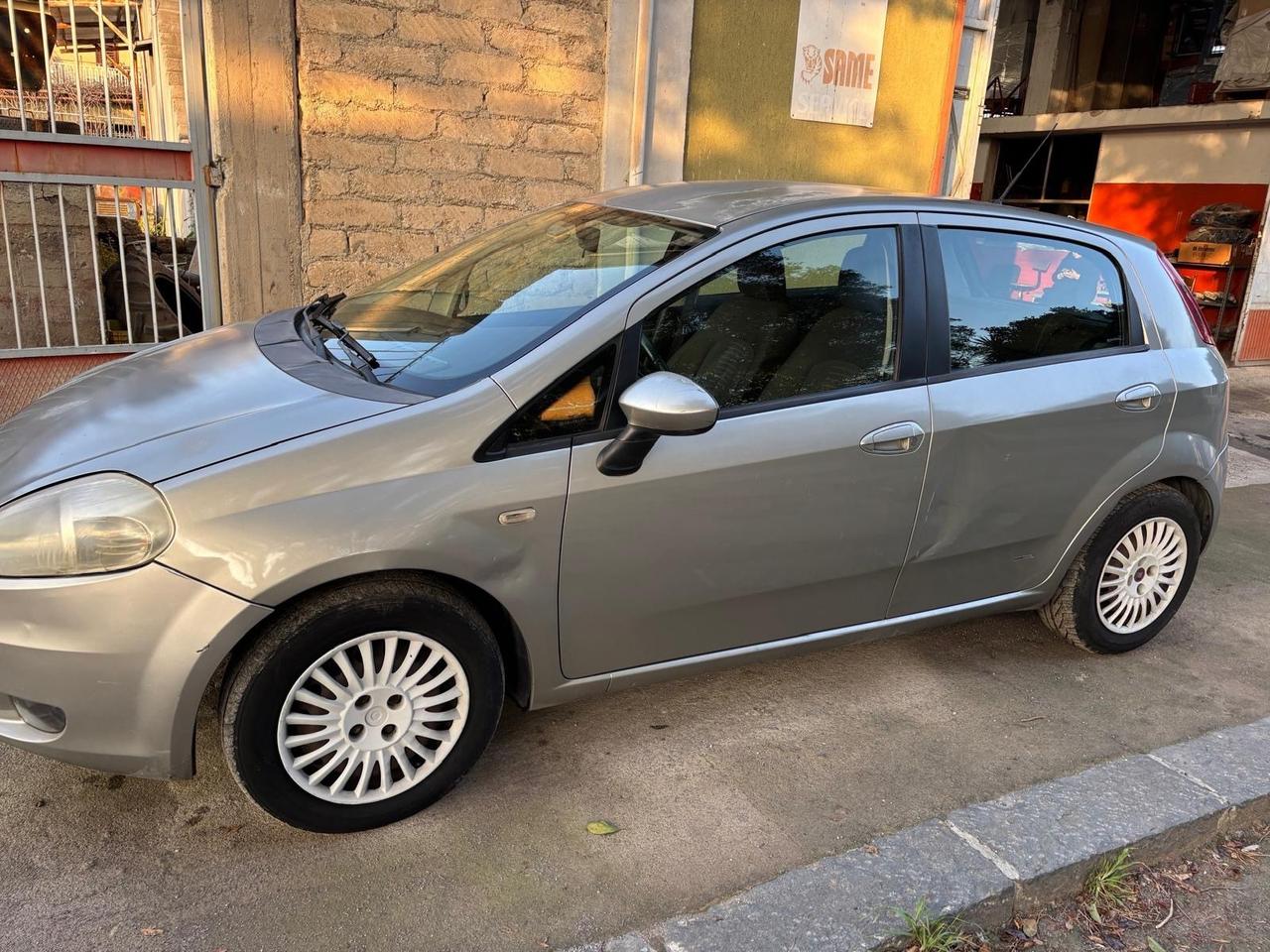 Fiat Grande Punto 1.3 MJT 75 CV 5 porte Dynamic