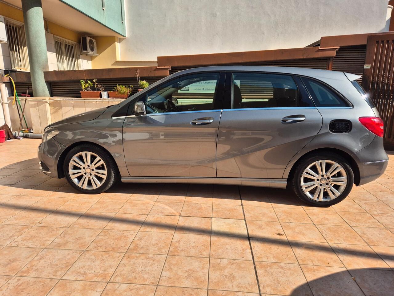 Mercedes-benz B 180 CDI Automatic Executive