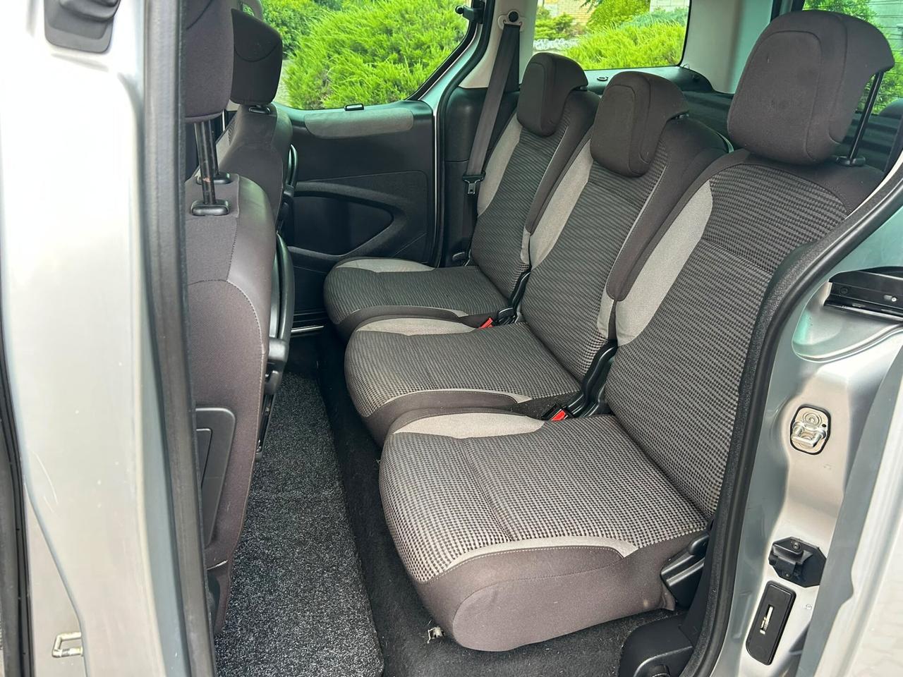 Peugeot Partner Tepee 1.6 HDi 110CV 5 Posti