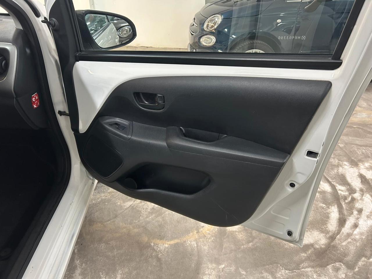 Peugeot 108 VTi 68 5 porte Allure AUTOMATICA
