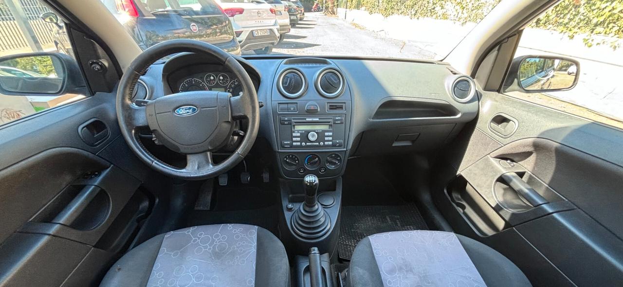 Ford Fiesta 1.6 TDCI 90CV 5porte DPF Titanium