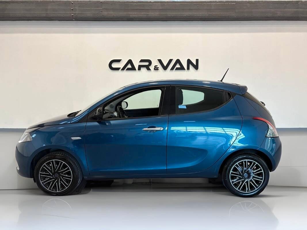 Lancia Ypsilon III 1.0 firefly hybrid Gold s&s 70cv 5p.ti