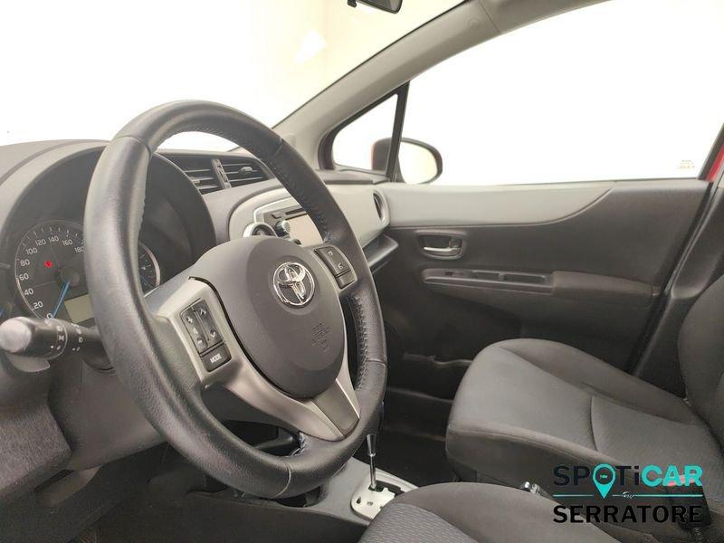 Toyota Yaris III 5p 1.5h Lounge