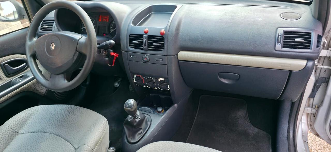 Renault Clio 1.2 cat 3 porte Confort Authentique neop
