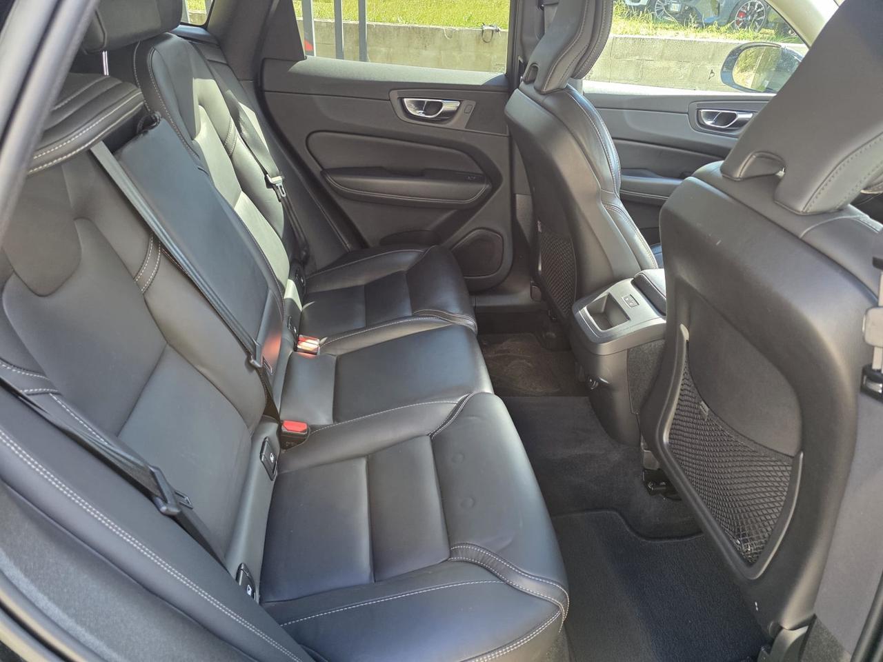Volvo XC 60 XC60 B4 automatico Plus Dark