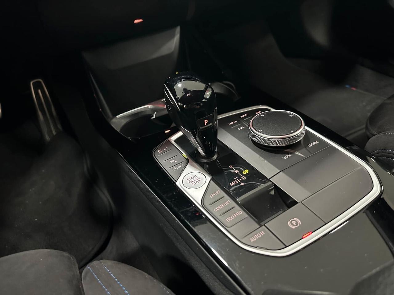 Bmw 118 118d 5p. Msport