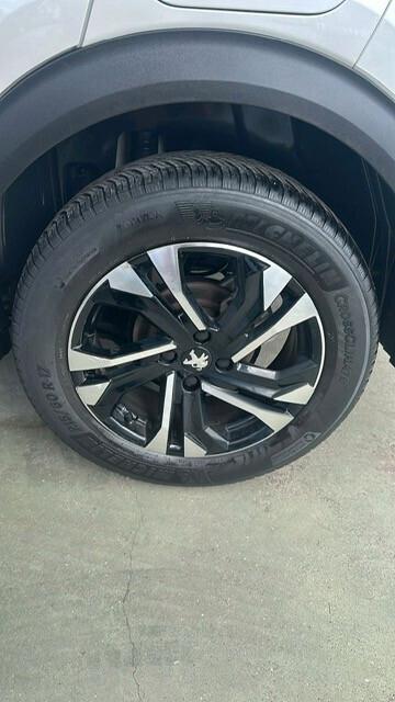 PEUGEOT 2008 2022 1,5 DIESEL