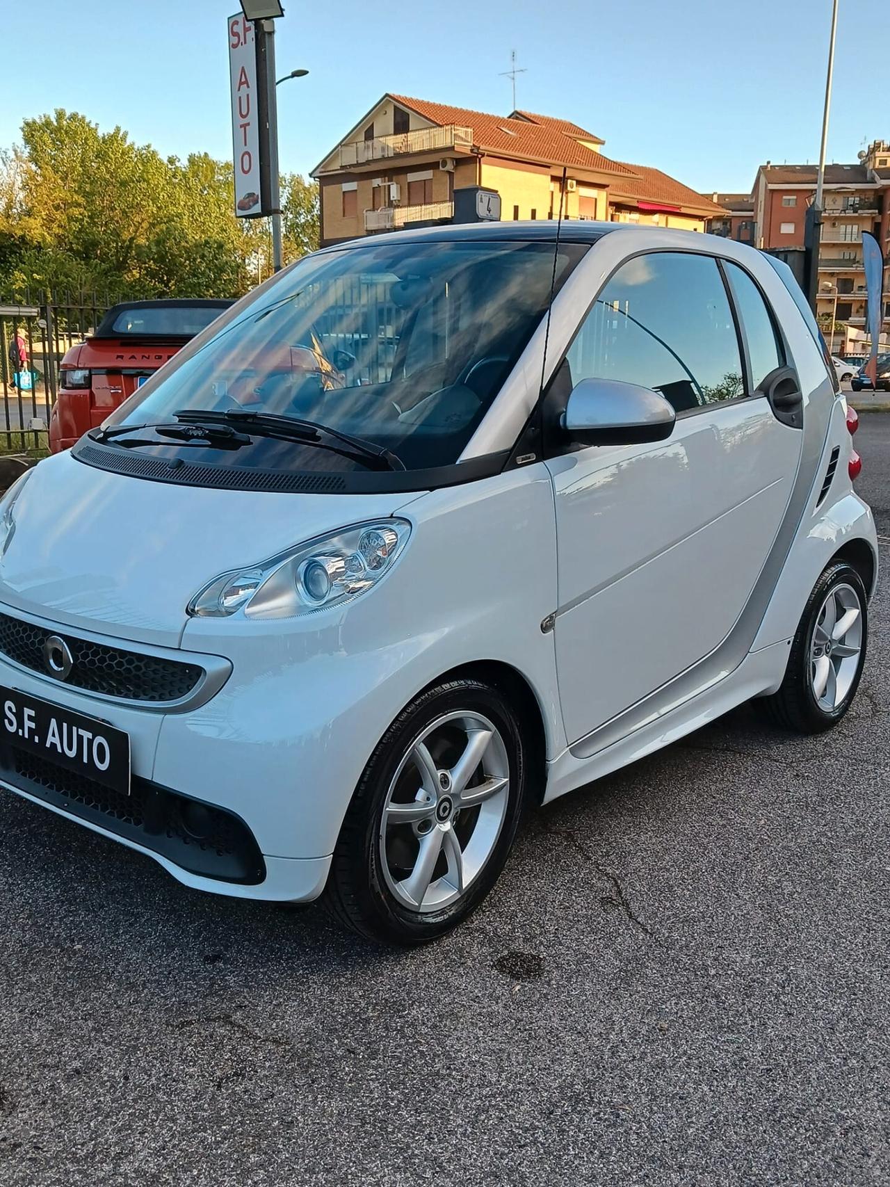 Smart ForTwo 1000 52 kW MHD coupé passion