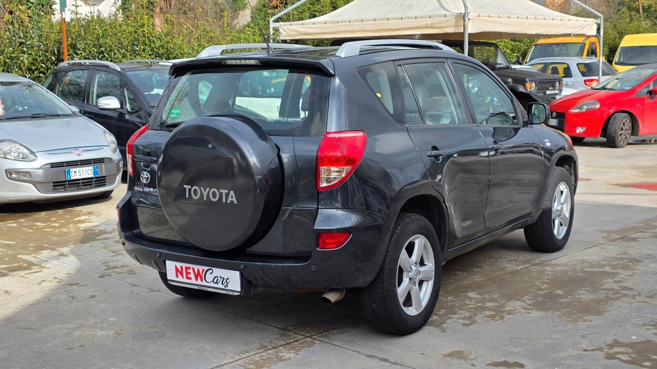 Toyota RAV 4 RAV4 2.2 D-4D 136 CV Luxury