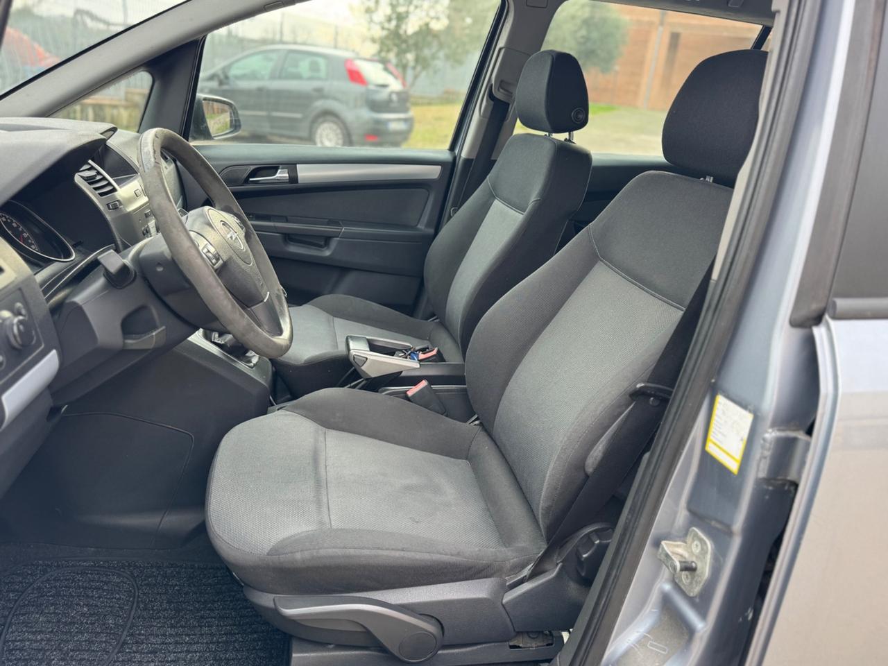 Opel Zafira 1.6 16V ecoM 94CV Cosmo