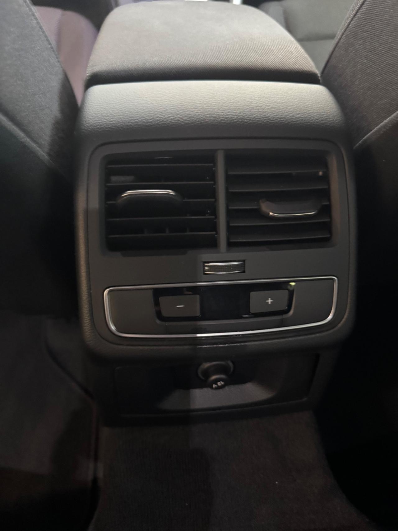 Audi A4 Avant 40 TDI S tronic Business Advanced