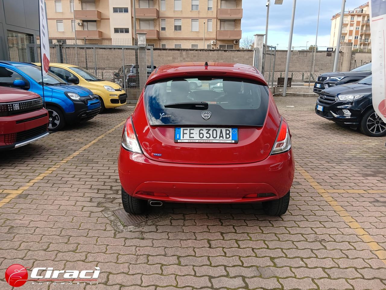 Lancia Ypsilon 1.2 69 CV 5p GPL Gold