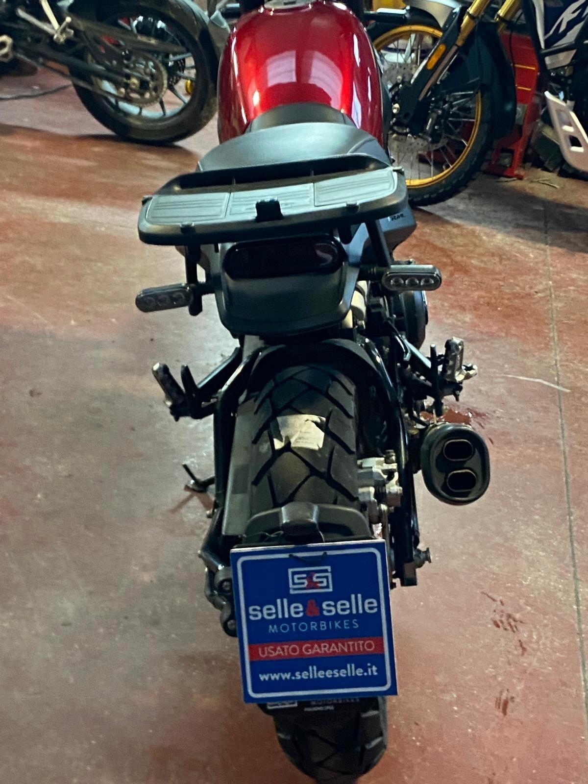 Benelli Leoncino 500 TRAIL