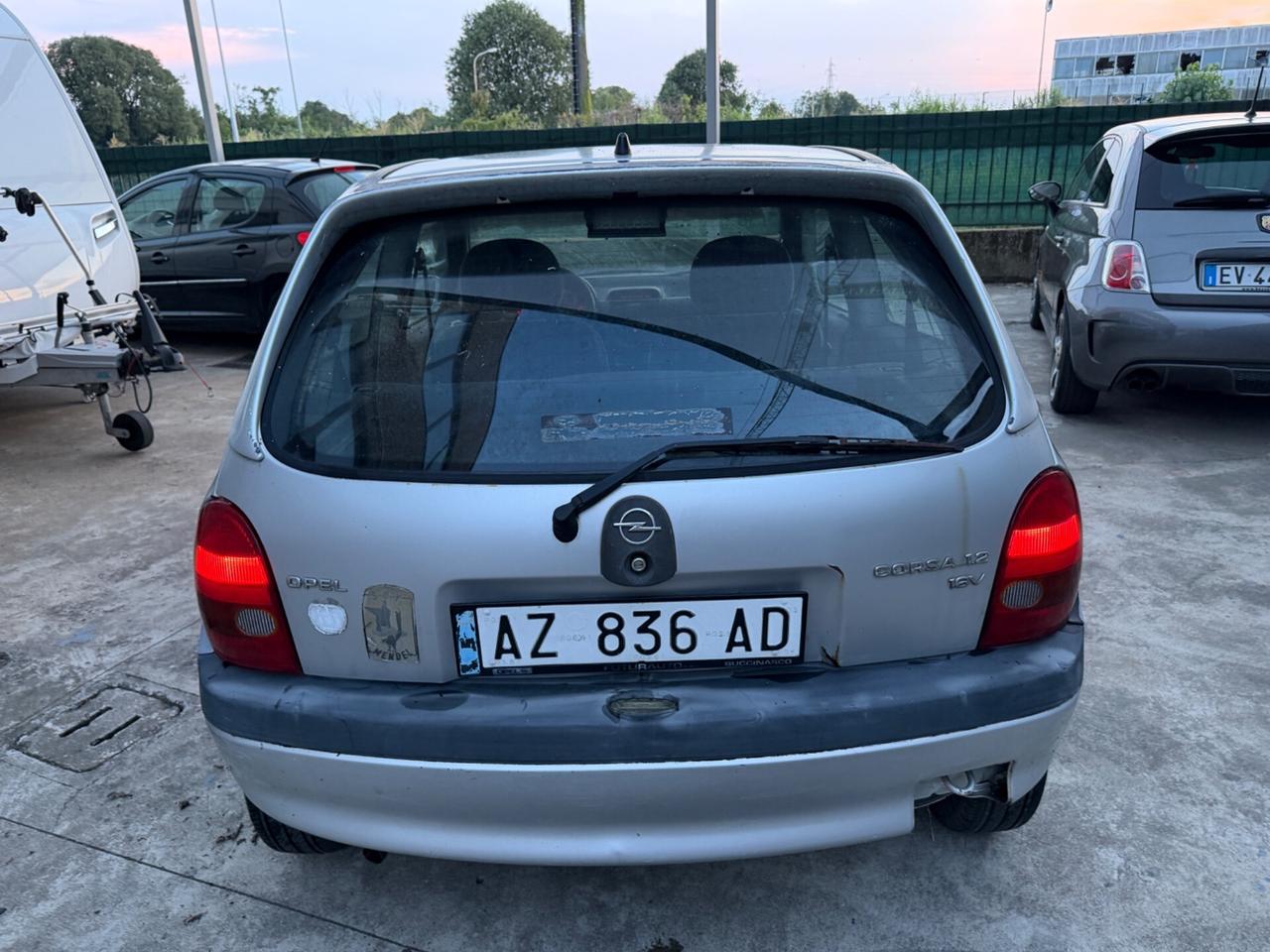 Opel Corsa 1.2 benzina 48kw 104.000KM uni prop