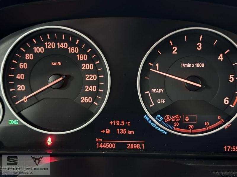 BMW Serie 3 318d touring xDrive 2.0D 143cv Modern